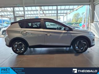 54520 : Hyundai Nancy - Théobald Automobiles - HYUNDAI Bayon - Bayon - Lumen Gray Métal/Toit+rétros Black - Traction - Essence