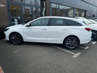 95100 : Hyundai Argenteuil - BNA - HYUNDAI i30 SW - i30 SW - Serenity White métal - Traction - Essence