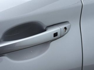 14112 : Hyundai Caen - Trajectoire Automobiles - HYUNDAI Kona - Kona - Shimmering Silver Métal - Traction - Electrique