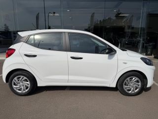 75010 : Hyundai Paris Nord - Goncourt Automobiles - HYUNDAI i10 Initia - i10 III - Blanc - Boîte manuelle - Essence sans plomb