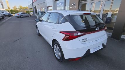 75010 : Hyundai Paris Nord - Goncourt Automobiles - HYUNDAI i20 Initia - i20 III - Blanc - Boîte manuelle - Essence sans plomb