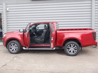 52000 : Hyundai Chaumont - Garage Michel Bazin - ISUZU D-Max - D-Max - Red Spinel Mica métal - Transmission intégrale enclenc - Diesel