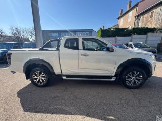 54520 : Hyundai Nancy - Théobald Automobiles - ISUZU D-Max - D-Max - Dolomite White Pearl métal - Transmission intégrale enclenc - Diesel