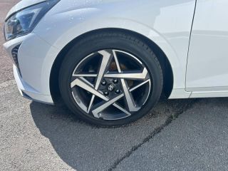 14112 : Hyundai Caen - Trajectoire Automobiles - HYUNDAI i20 - i20 - Atlas White - Traction - Essence