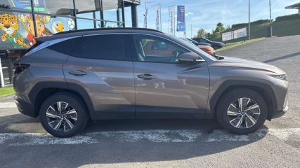 75010 : Hyundai Paris Nord - Goncourt Automobiles - HYUNDAI TUCSON Creative - TUCSON IV - SILKING BRONZE - Boîte automatique - Essence / Courant électrique